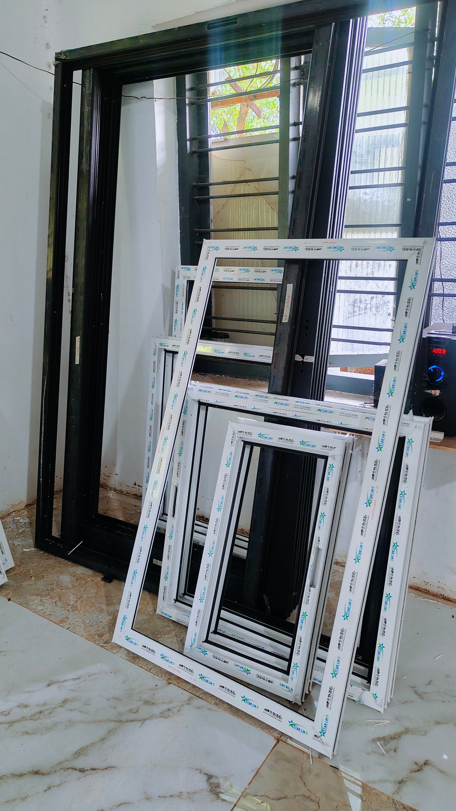 Villa Entrance Glassing Work